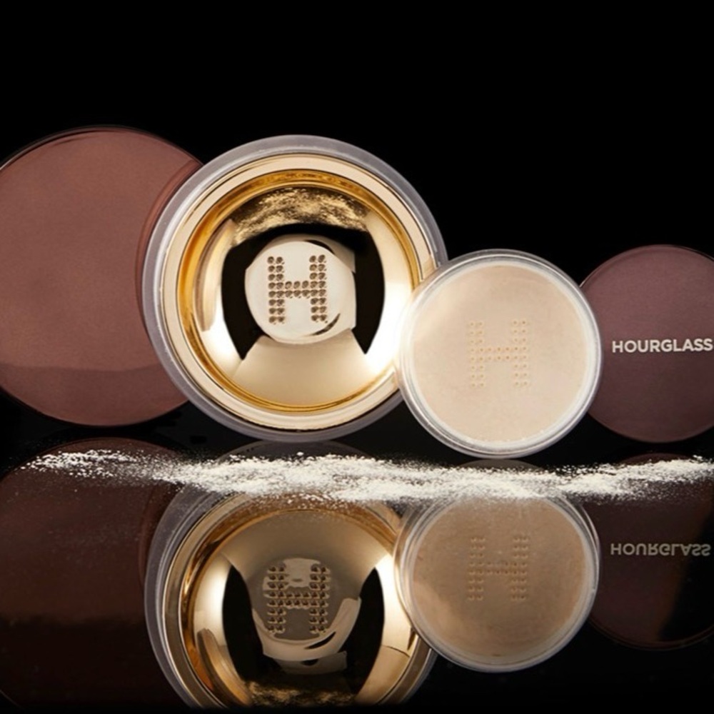 🆕NIB Hourglass Translucent Setting Powder - Picture 5 of 6